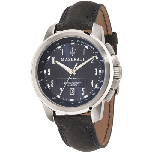 Orologio Uomo Maserati Successo R8851121003 modello solo tempo con movimento al quarzo con tre lancette: ore minuti e secondi, diametro della cassa di mm 44, tipo di cassa: tonda. Il cinturino/bracciale è in pelle di color blu. Resistenza all'acqua di 5 atm con fondo e corona a vite.