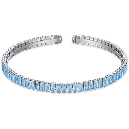 Bracciale donna Luca Barra Tennis Rigido BK2384 Realizzato in acciaio anallergico. Larghezza Bracciale: 6cm,regolabile, allargabile. Pietre: Cristalli azzurri. Confezione: Originale Luca Barra. Garanzia: 2 anni Ufficiale Luca Barra.