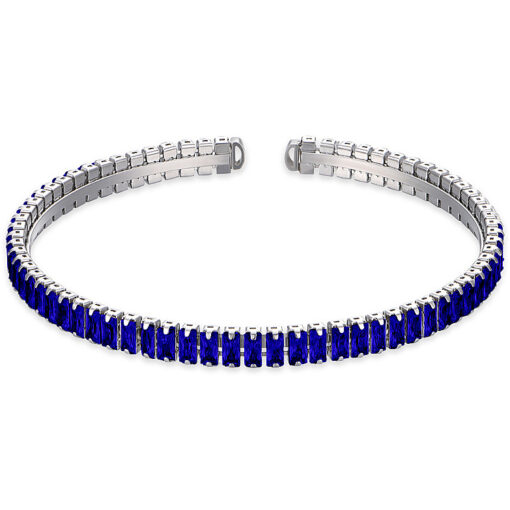 Bracciale donna Luca Barra Tennis Rigido BK2385 Realizzato in acciaio anallergico. Larghezza Bracciale: 6cm,regolabile, allargabile. Pietre: Cristalli blu. Confezione: Originale Luca Barra. Garanzia: 2 anni Ufficiale Luca Barra.