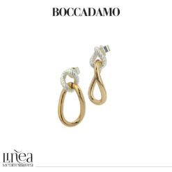 Orecchini donna Boccadamo My Chain XOR660D Realizzati in bronzo placcato oro giallo. Lunghezza Orecchini: 3,50cm. Chiusura: a farfalla. Confezione: Originale Boccadamo. Garanzia: 2 anni Ufficiale Boccadamo.