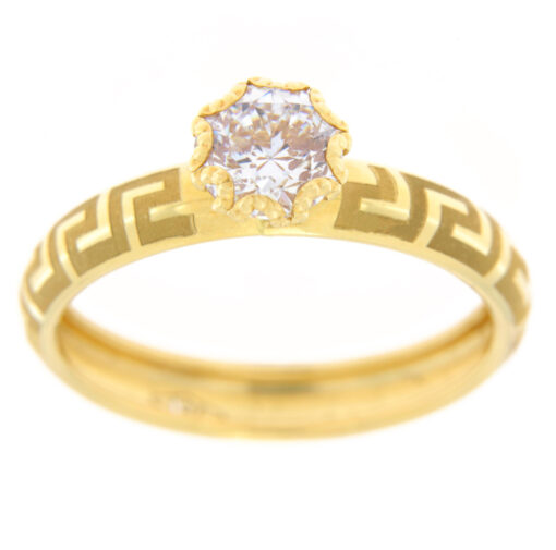 Anello donna Solitario con Greca in Oro Giallo 18KT e Zircone  Realizzato in Oro750‰ (18KT) Pietre: Zirconi bianchi. Garanzia: Laboratorio orafo Taormina Gioielli. Confezione: Regalo, intestata Taormina Gioielli. Per quanto riguarda la misura:  Il prodotto potrebbe non essere disponibile nella misura scelta, informarsi sulla disponibilità delle misure prima dell'acquisto.