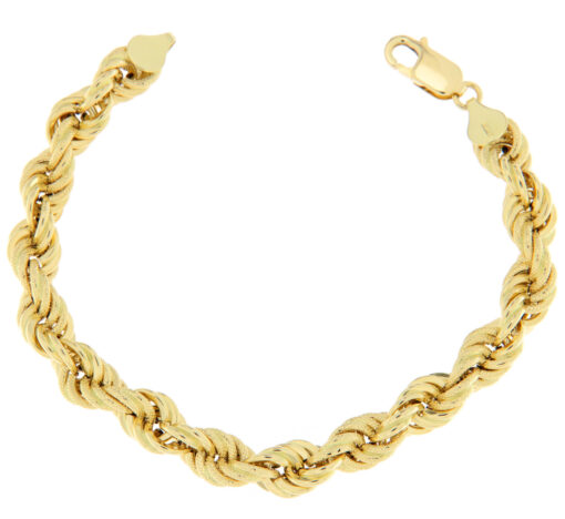 Bracciale Unisex Corda Satinata in Oro Giallo 18KT (750) Questo gioiello fa parte di tutta quella merce in Oro 18kt, realizzata o venduta nel nostro store! La vendita di gioielli in Oro 18kt è uno dei nostri punti forti da molti anni, tutta la nostra merce è accompagnata dal certificato di garanzia, e il punzone 750. Lunghezza: 18,50cm. Larghezza: 0,60cm. Chiusura: Moschettone. Garanzia: Laboratorio Orafo Taormina Gioielli. Confezione: Confezione Taormina Gioielli.