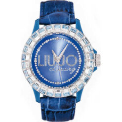 Orologio donna Liujo Baguette in Pelle Blu TLJ217 Realizzato in acciaio anallergico. Cinturino: Vera pelle, colore blu. Pietre: Cristalli bianchi, blu. Diametro cassa: 41mm. Water resistant: 5atm. Confezione: Originale Liujo.